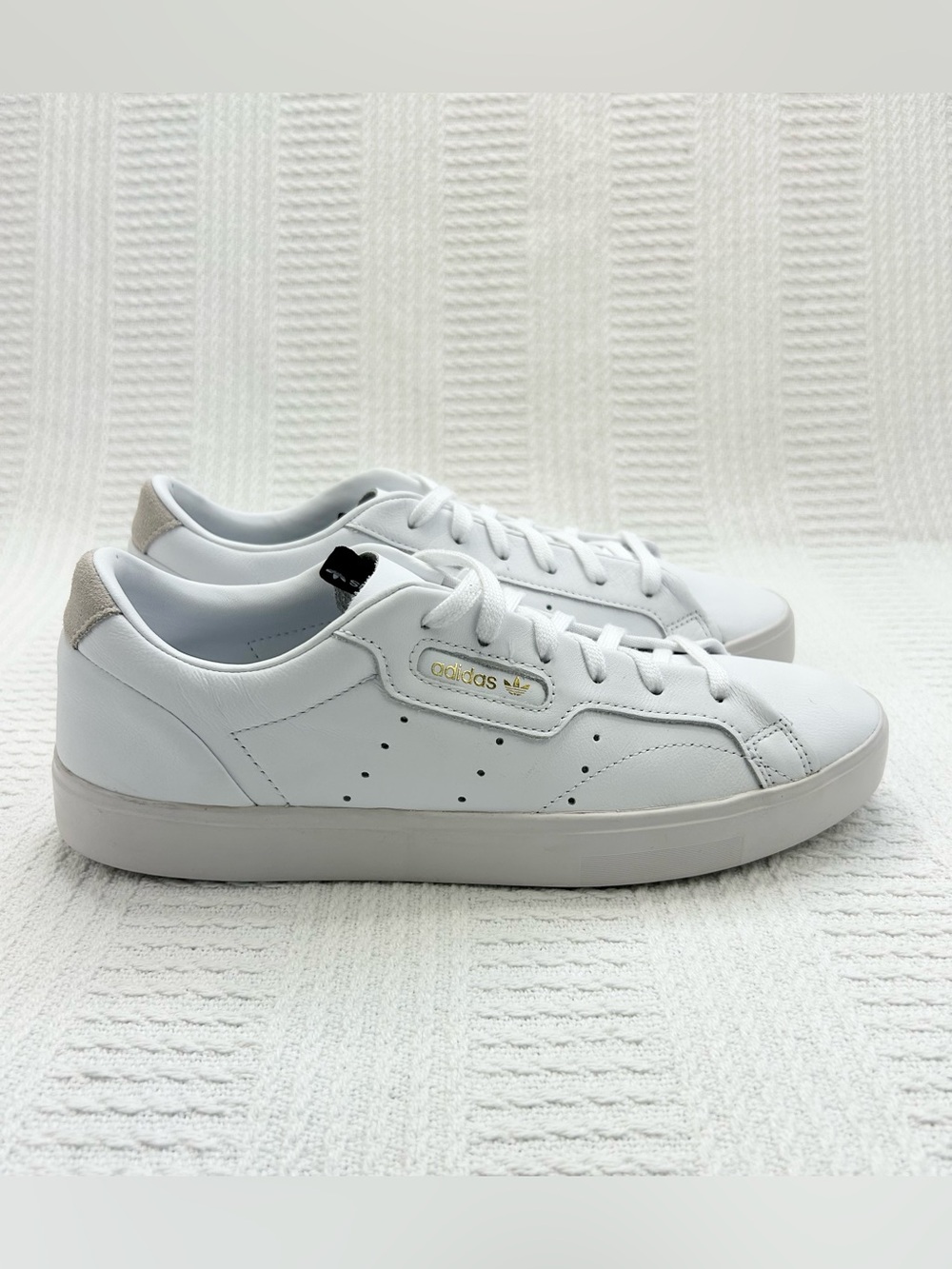 Adidas Sleek Sneaker Cloud White DB3258 Size Women's 9 - Picture 2 of 16